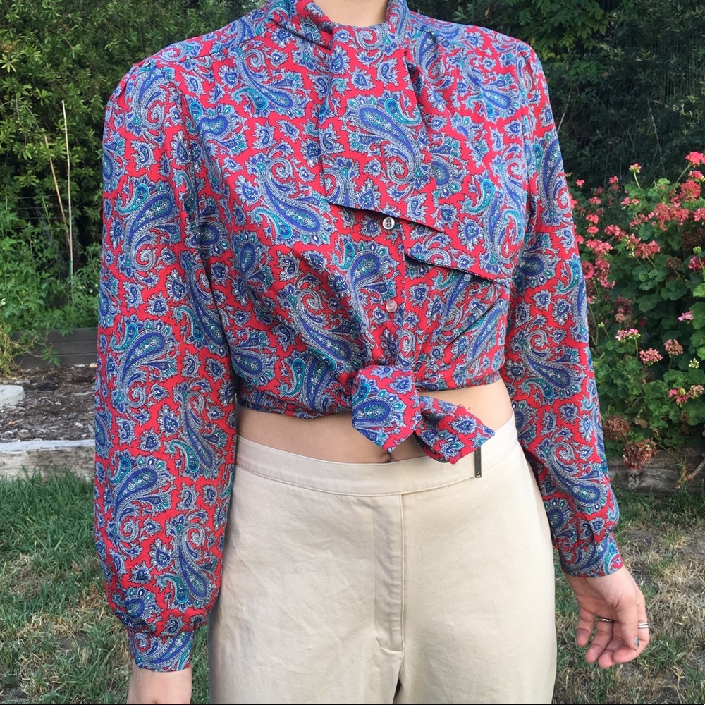 Blue & Red Vintage Paisley Button-up Top w/Bow Tie